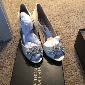 BADGLEY MISCHKA wedged never worn.